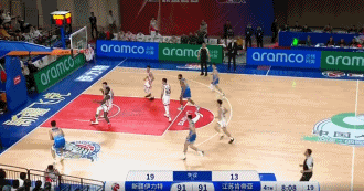 🏀CBA战报：皮特森28分&齐麟18分 史密斯37分 新疆112-98江苏
